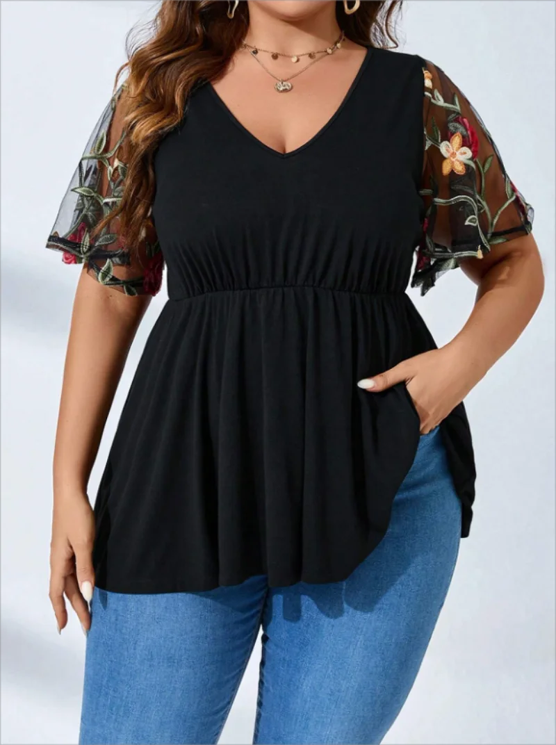 Chic Mesh T-shirt - CurveStyle Collectie