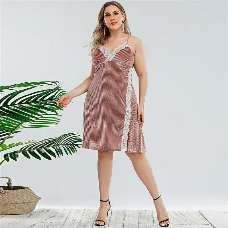 Comfortable Ribbed Lace Mini Nightdress for Curve Women