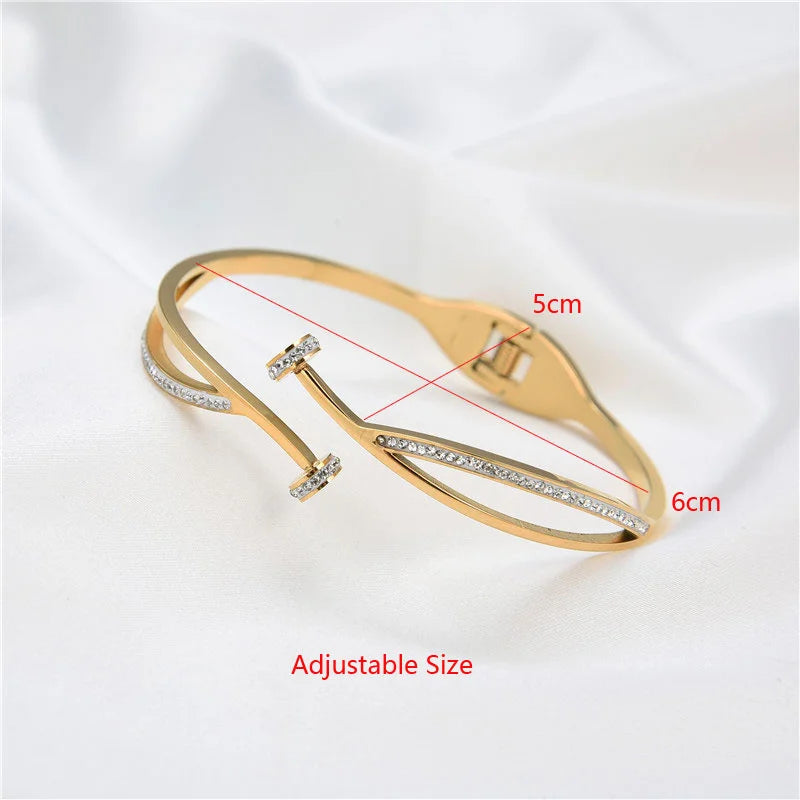 Dazzle Armband by Luna for Glamorous Women