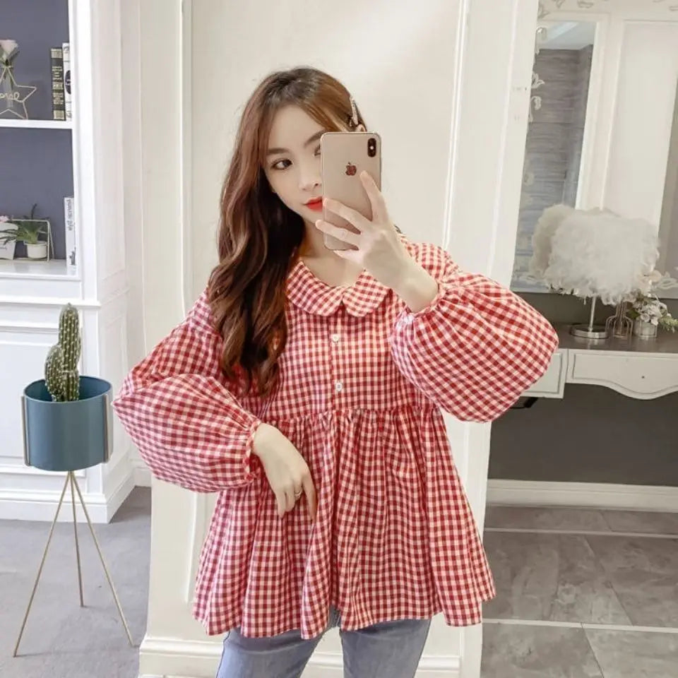Charming Vibe Women's Sweater with Buttons and Print