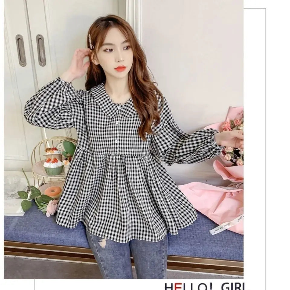 Charming Vibe Women's Sweater with Buttons and Print