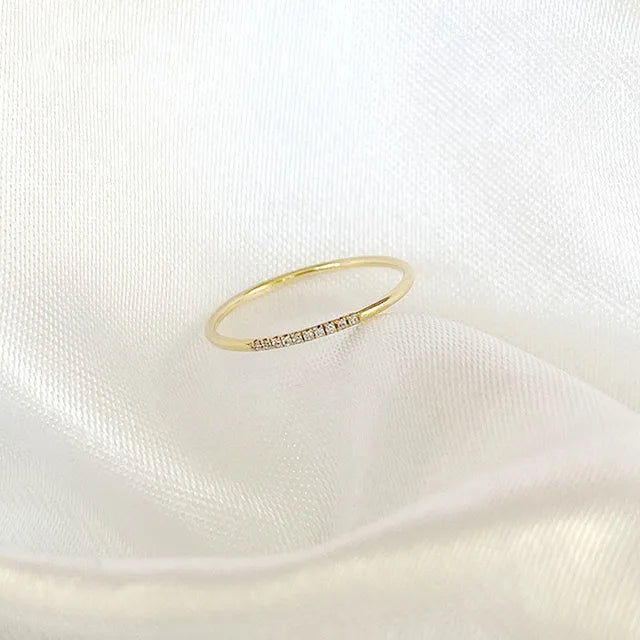 Diamantia's Roestvrij Stalen Mode 1Mm Ring voor Dames met Cubic Zirkonia - Fashion Trouwsieraden Cadeau