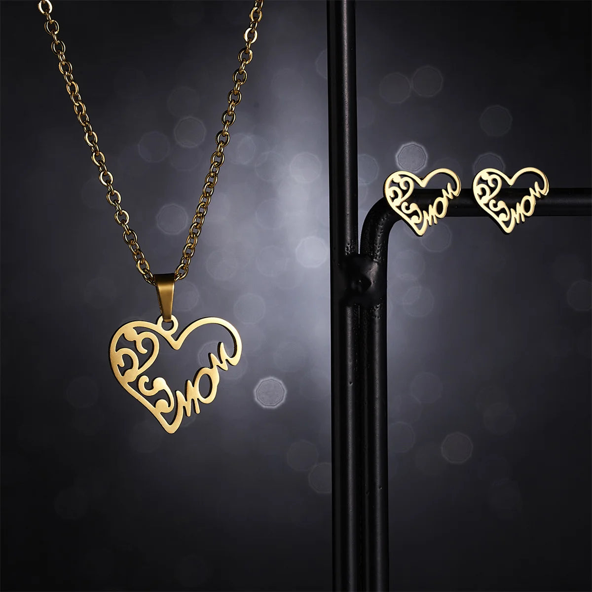 Golden Motherly Love Jewelry Set for Unforgettable Moments