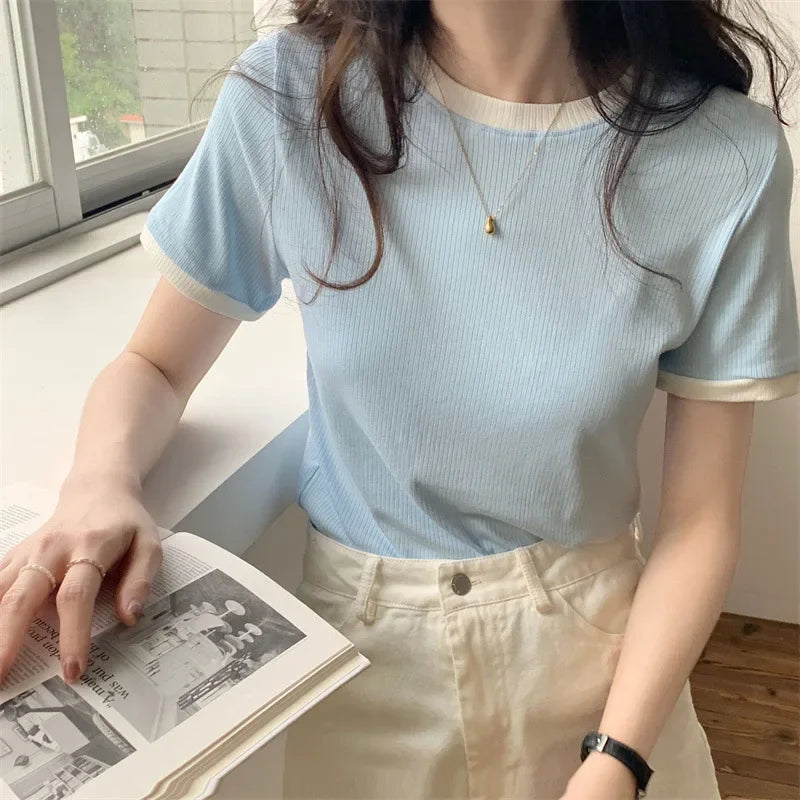T-shirt senza maniche di LuxeTrend.