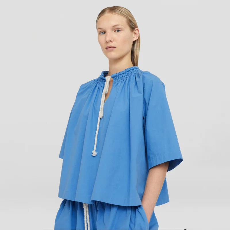 Elegant Summer Look HorizonElegance
