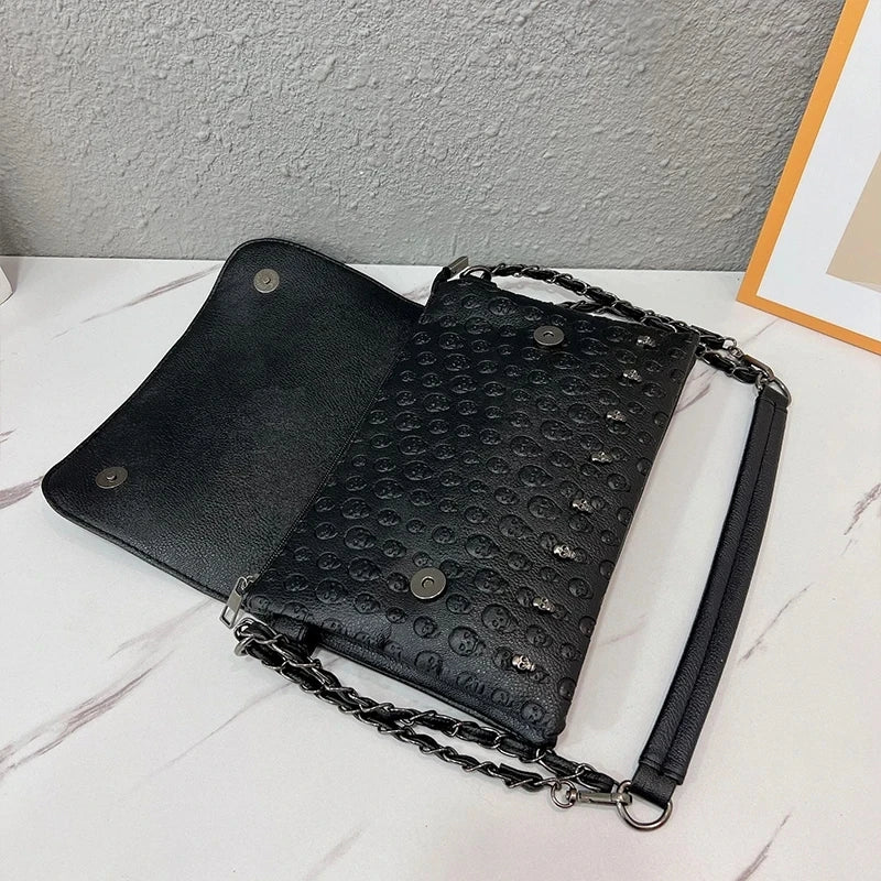 LuxeElegance Vintage Borsa a Tracolla con Borchie