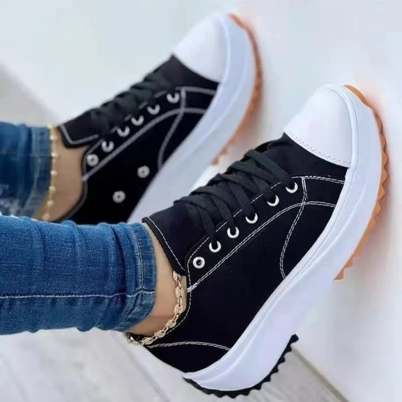 SoleGlitz Sneakers Estive