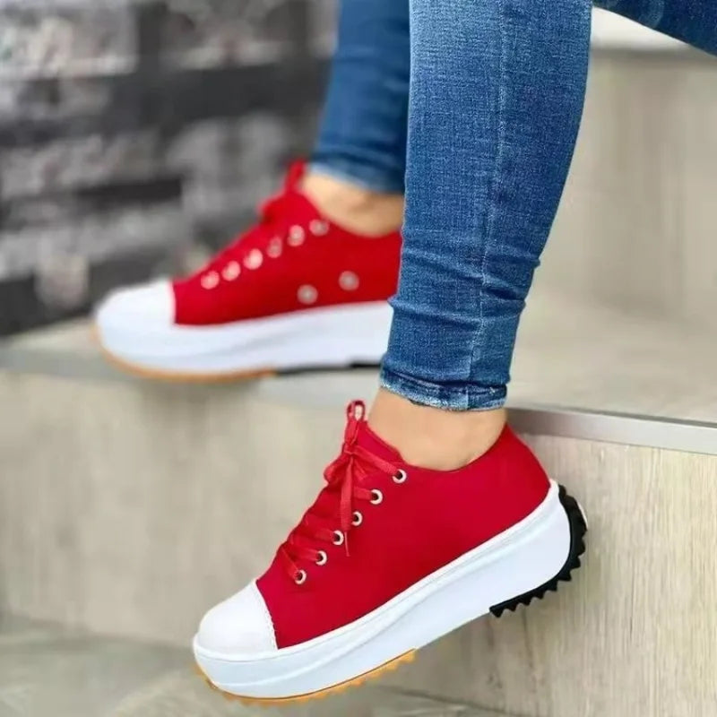 SoleGlitz Sneakers Estive