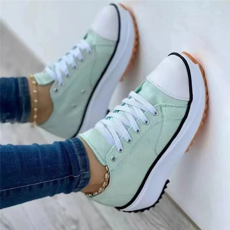 SoleGlitz Sneakers Estive