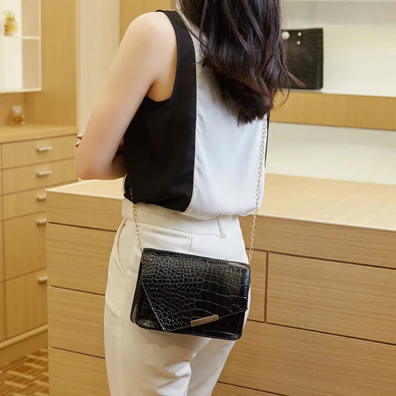 ChicAura Luxe Mini Schultertasche
