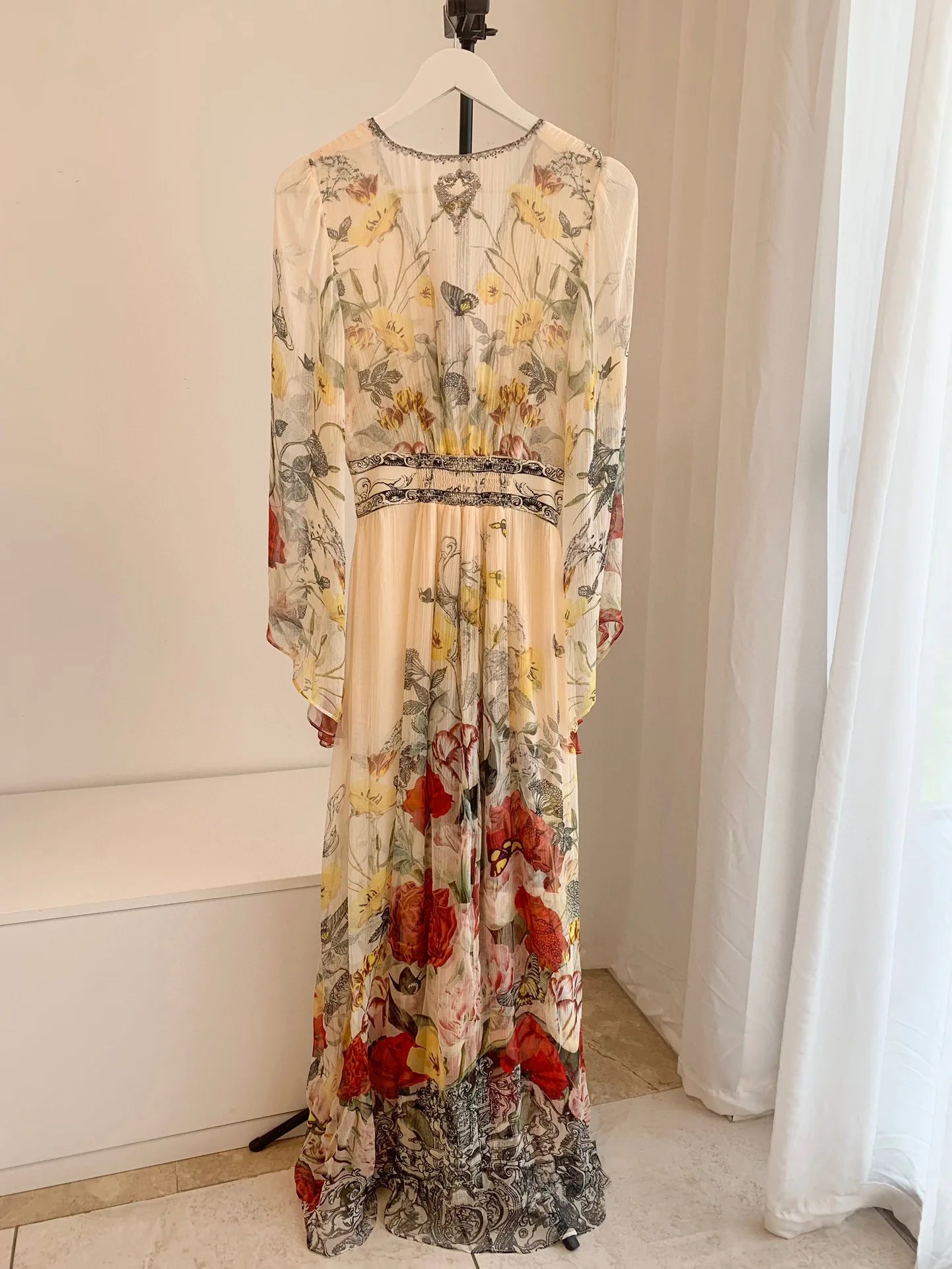 LuminiqueLuxe grünes Seidenkleid