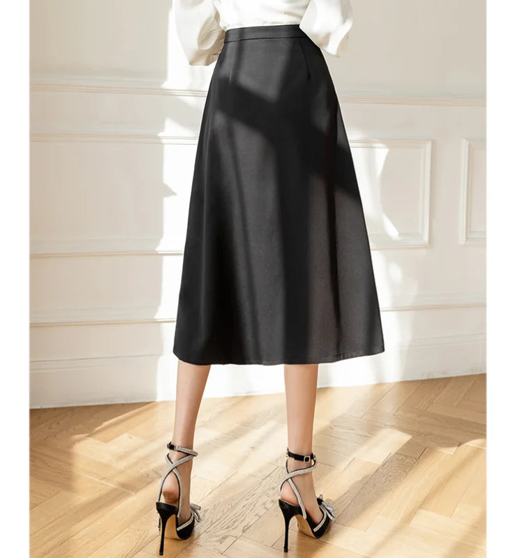 LuxeMode Elegant Pleated Skirt