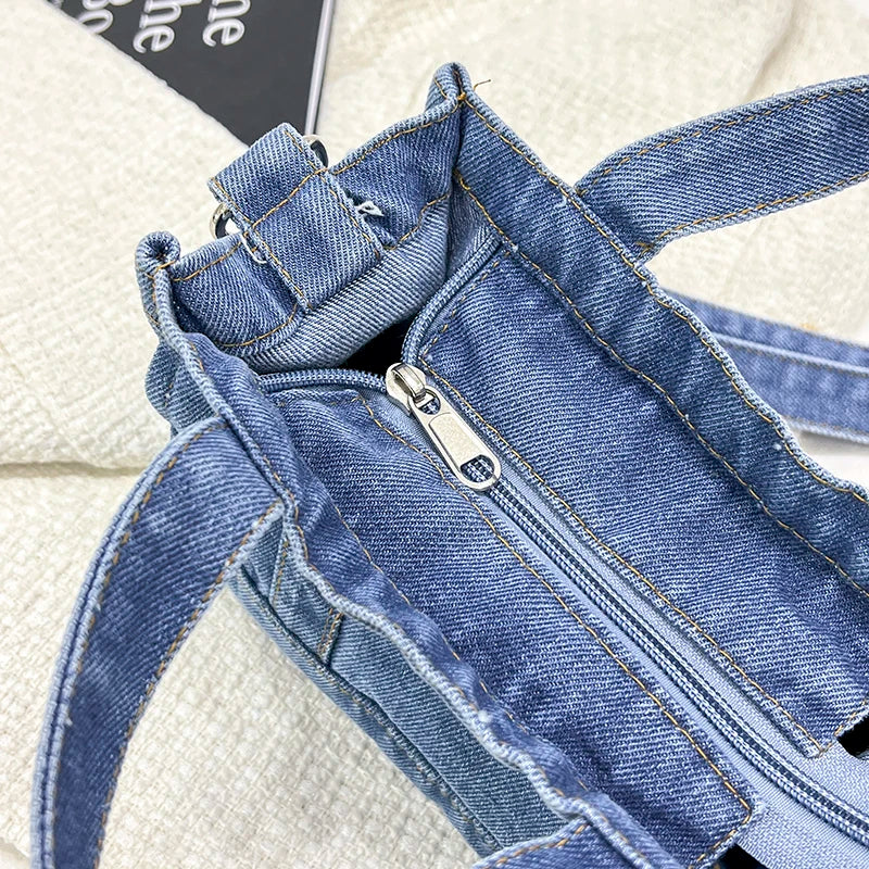 LuxeMode Denim Bag: Style and Functionality