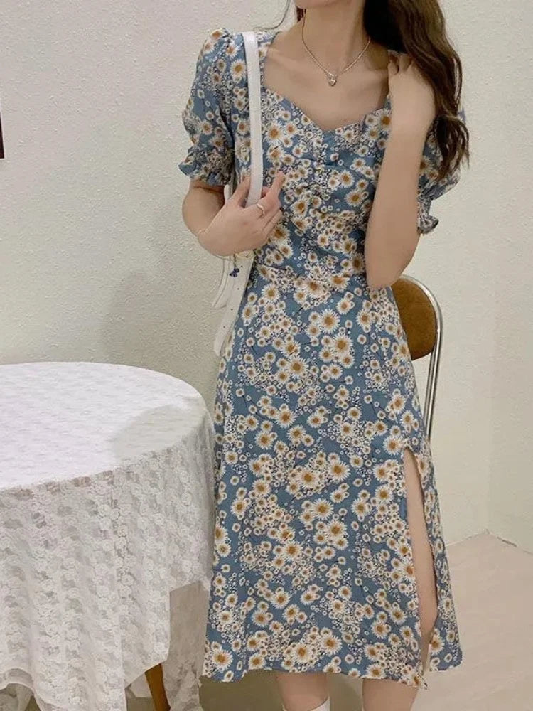 Vestito estivo chic con maniche a sbuffo
