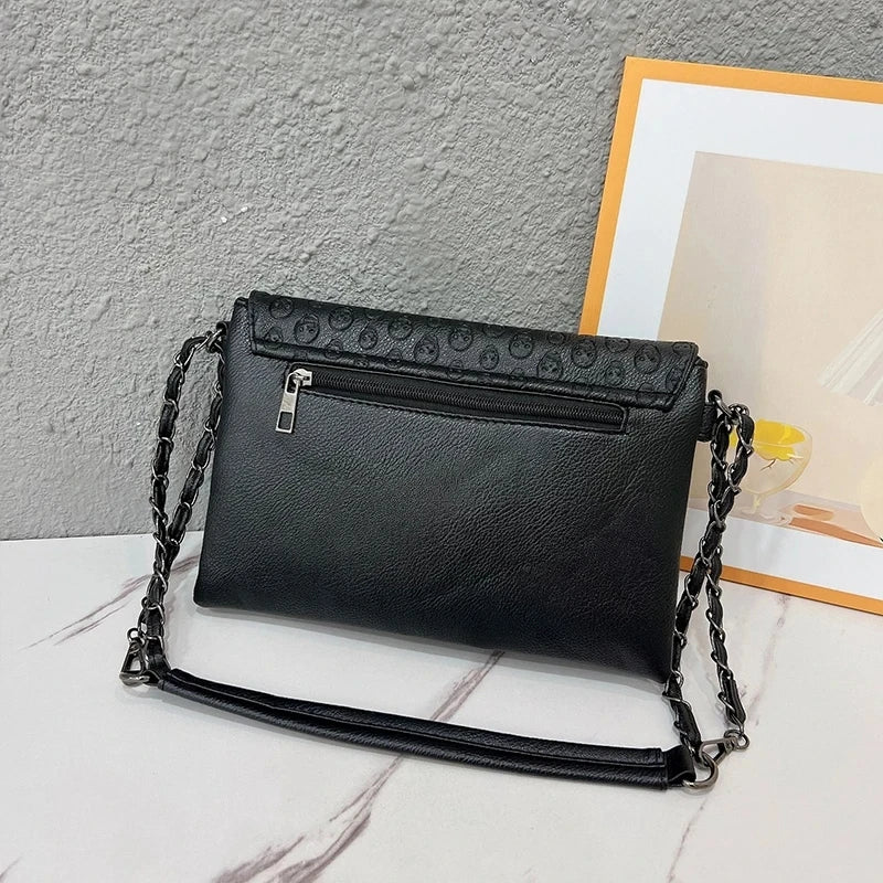 LuxeElegance Vintage Borsa a Tracolla con Borchie