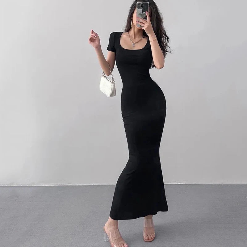LuxeVrouw Summer Maxi Dress