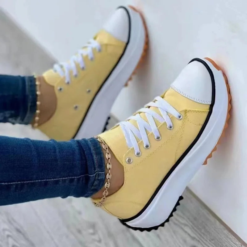 SoleGlitz Sneakers Estive