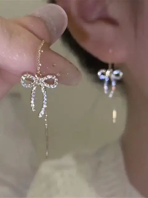 Elegante Zilveren Naald Strik Oorbellen