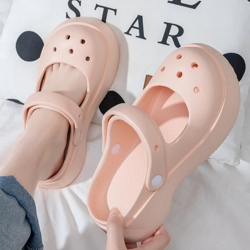 Bella Sol Summer Slippers