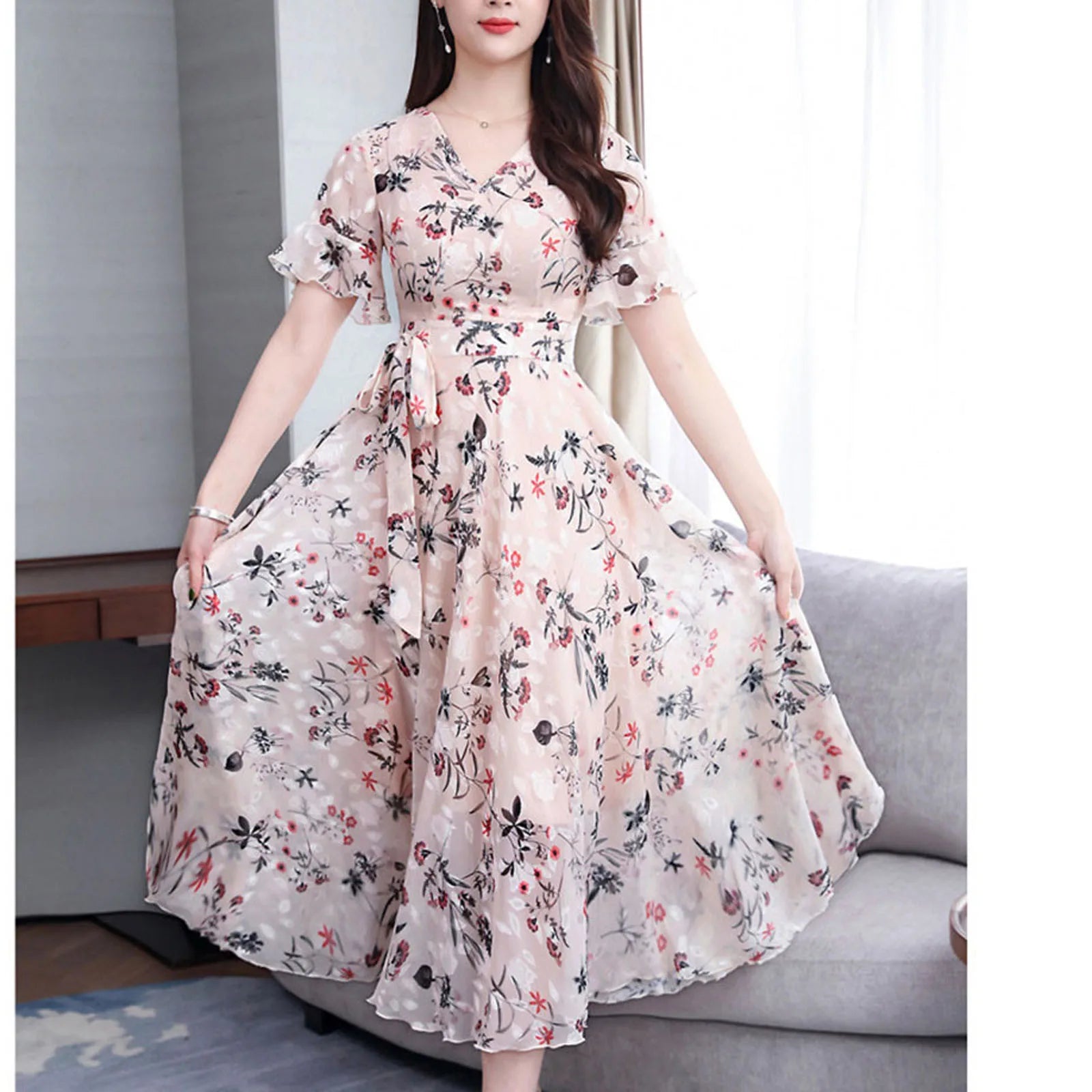 Elegante vestito di lucentezza dorata