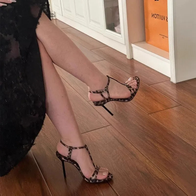 GlamourTrend Leoparden Sandalen