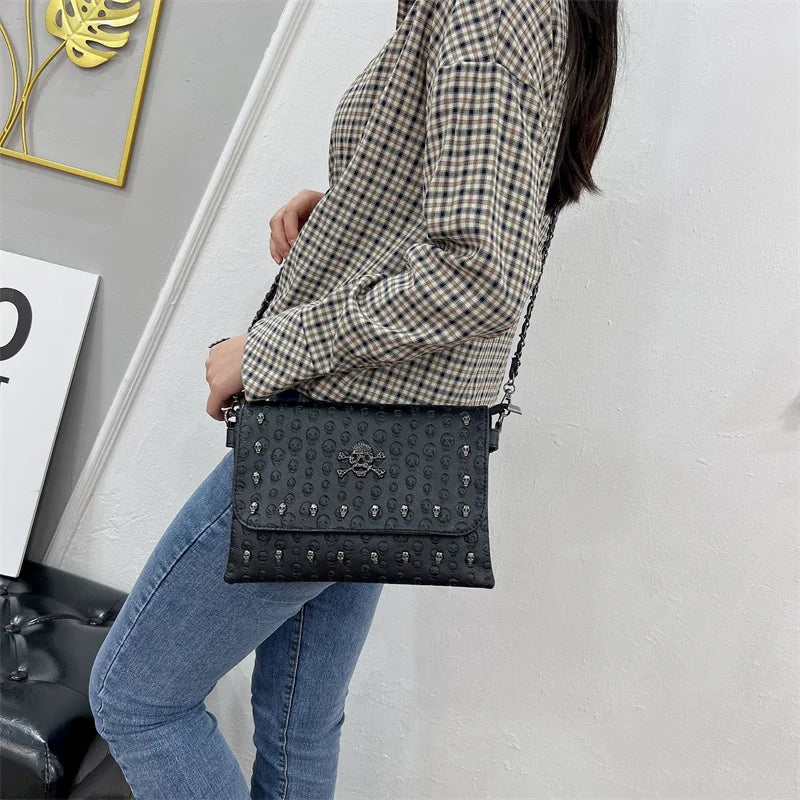 LuxeElegance Vintage Borsa a Tracolla con Borchie