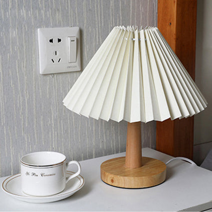 Lampada da tavolo LED scandinava