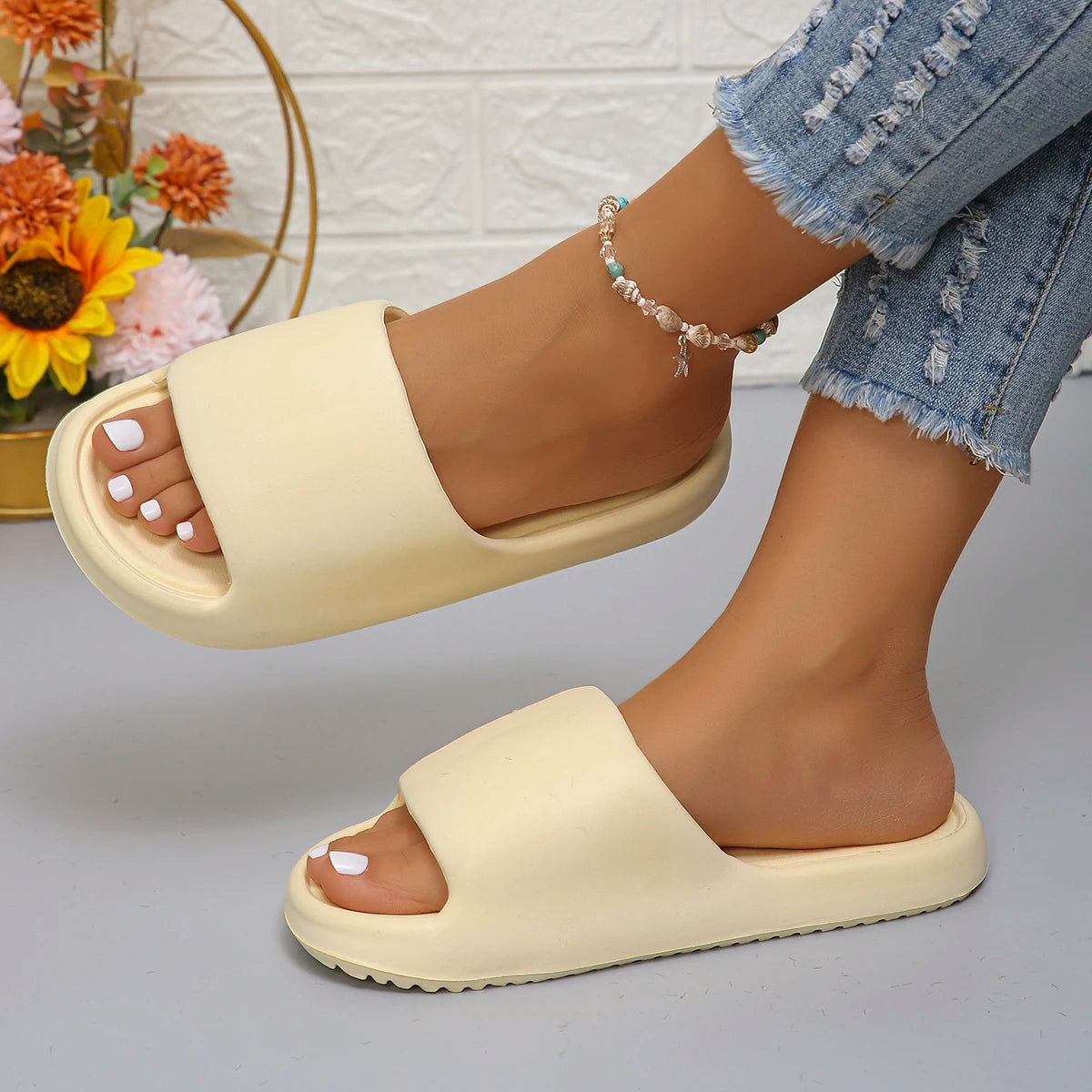 Aurora Chic Comfortable Summer Slippers