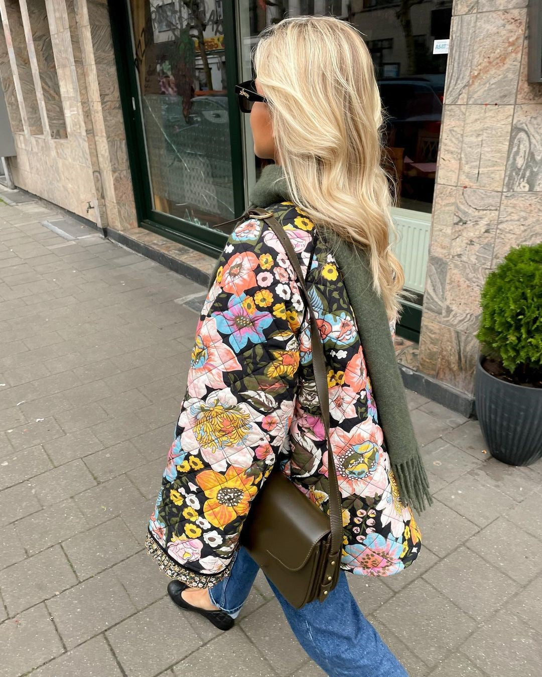 VELANORA - Padded jacket with floral print for women