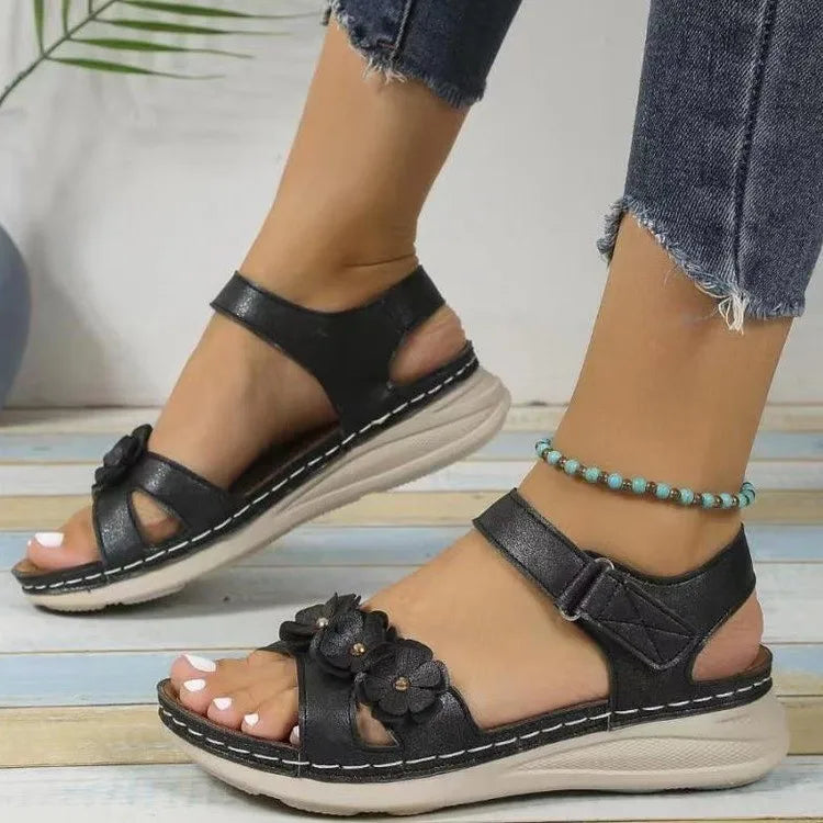 Sandali sportivi alla moda da donna di ModeMeester