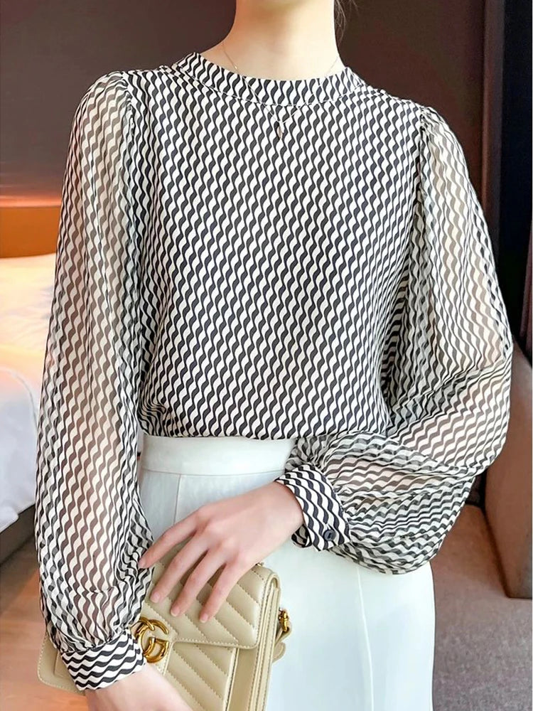 ModeStijl's Chic Design Women's Chiffon Blouse for a Stylish Summer Look