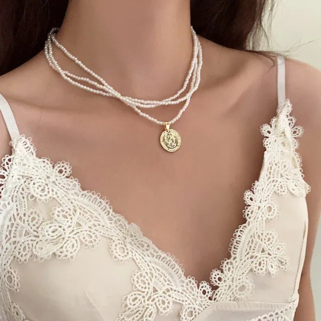 Collana Elegante Aurora con Ciondolo a Fiocco