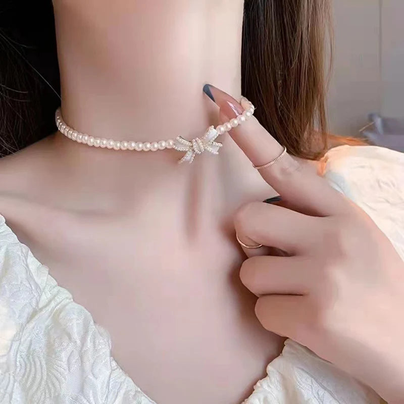 Aurora Elegantie Ketting met Strik Hanger