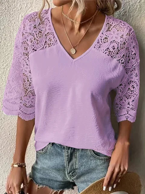 V-Hals Kant Hollow Tee van LuxeLook