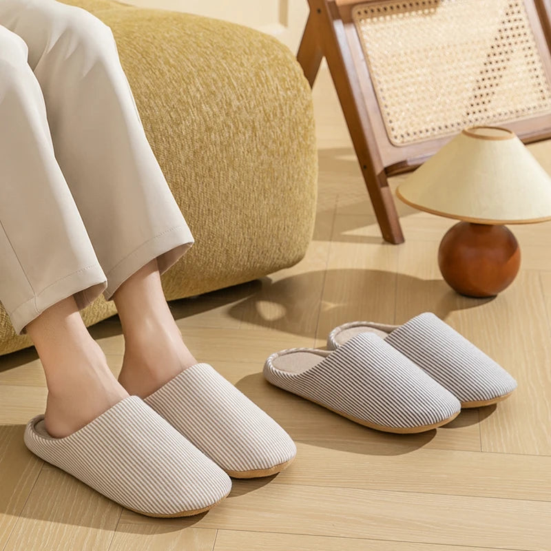 Veronica | Gestreepte pantoffels met antislipzolen