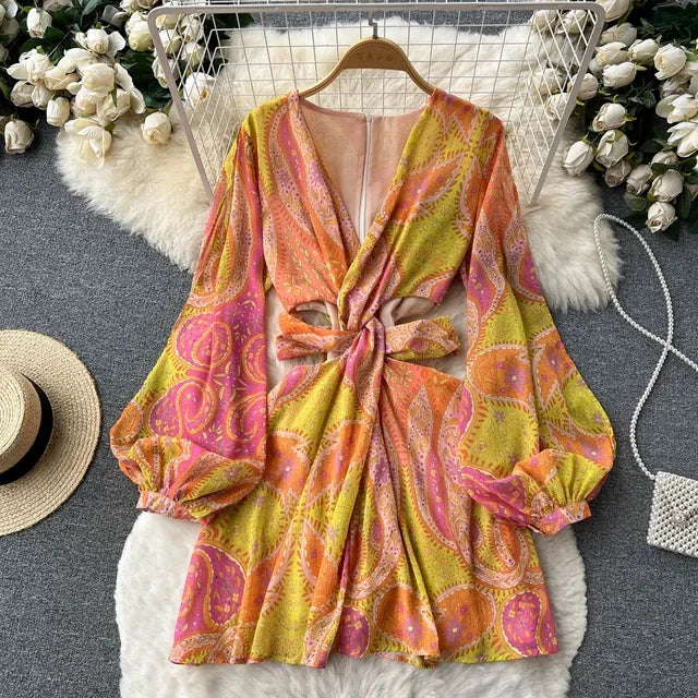 Sommerliche Blumen Strandkleid von Zomeroase 2024