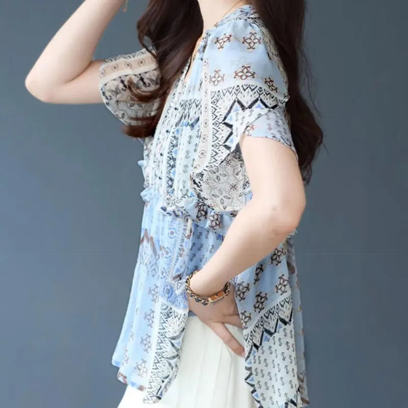 Flora Vintage Folk Print V-hals Shirt voor Stijlvolle Zomerdagen