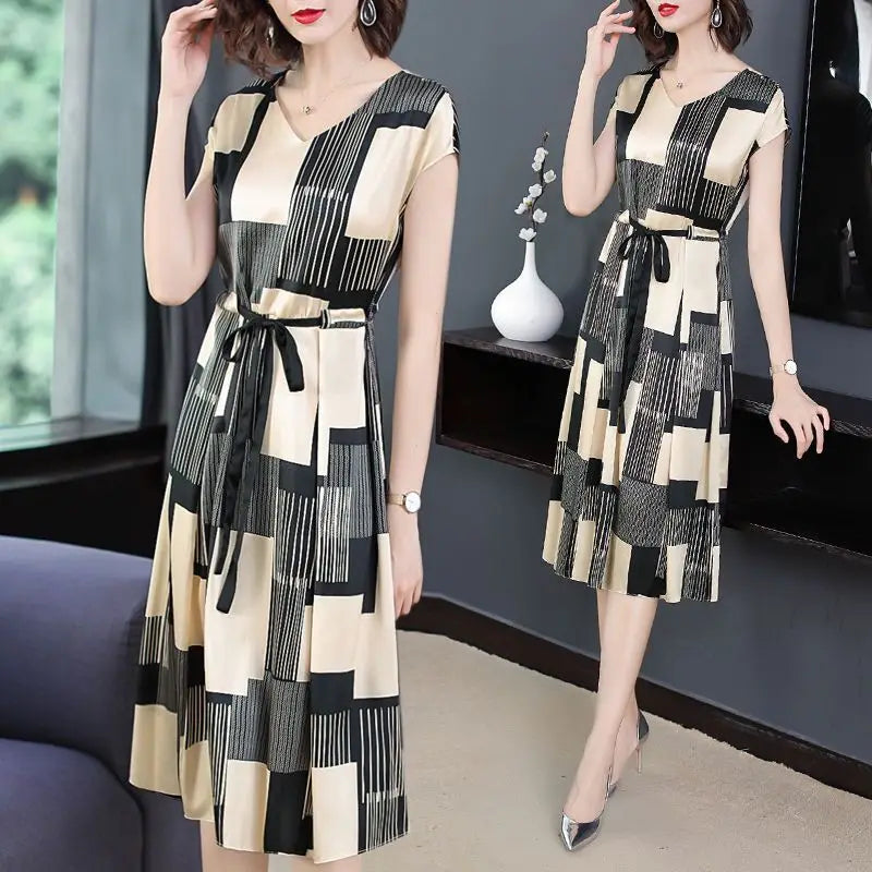 Aurora Vintage Geometrische Zomerjurk Met V-Hals