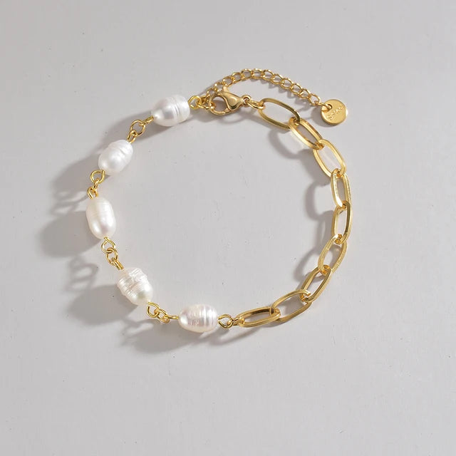 Enchanting Pearl Splendor Bracelet - Timeless Gift for Special Moments