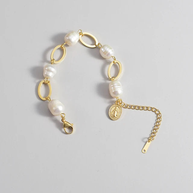 Enchanting Pearl Splendor Bracelet - Timeless Gift for Special Moments