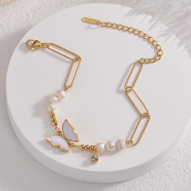 Enchanting Pearl Splendor Bracelet - Timeless Gift for Special Moments