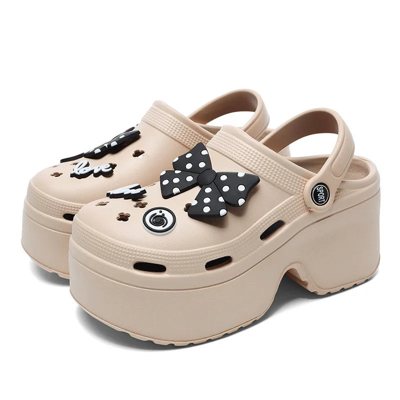 TrendLuxe Elevated Clogs