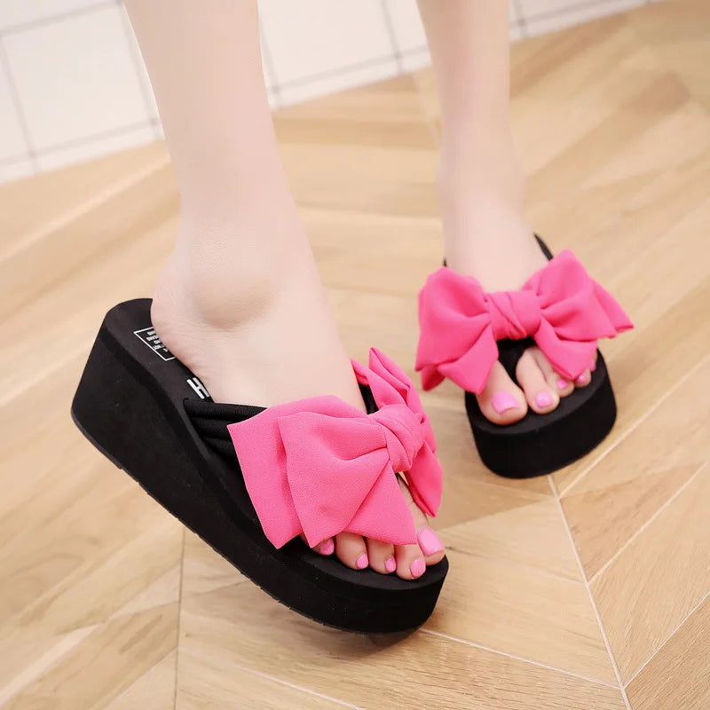 PlucheVogue Wigged Platform Sandals