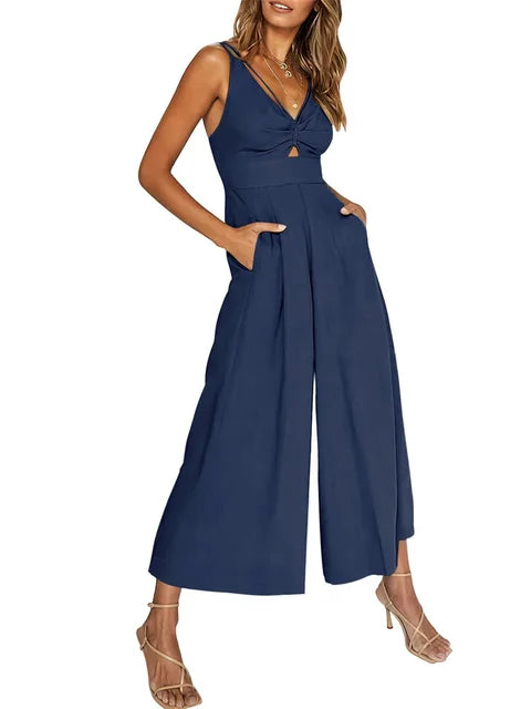 V-hals jumpsuit van Zonnestraal Mode.