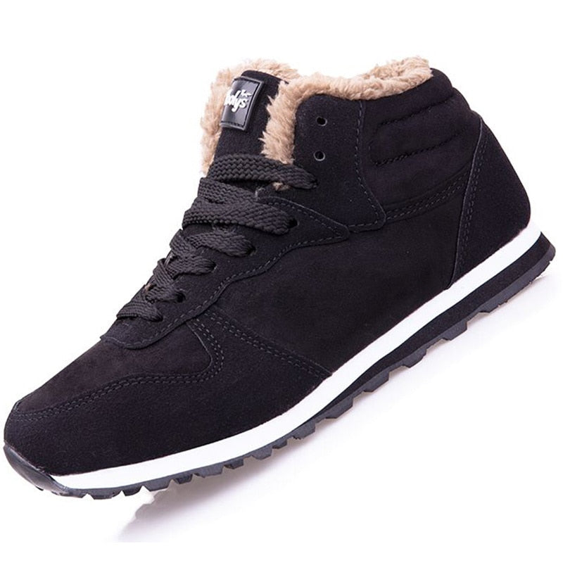 Zerra Ankle Boot in zwart met een warme voering, ideaal voor de koudere maanden. De comfortabele en stijlvolle schoenen hebben een stevige zool voor extra grip en stabiliteit. Perfect voor dagelijks gebruik, met een sportieve uitstraling en een moderne, casual look.