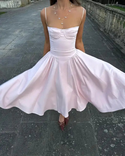 Zomerse Vrouw Solid Suspenders Jurk van ChicFemme