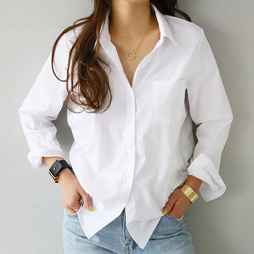 Sommerbluse mit langem Knopfdetail