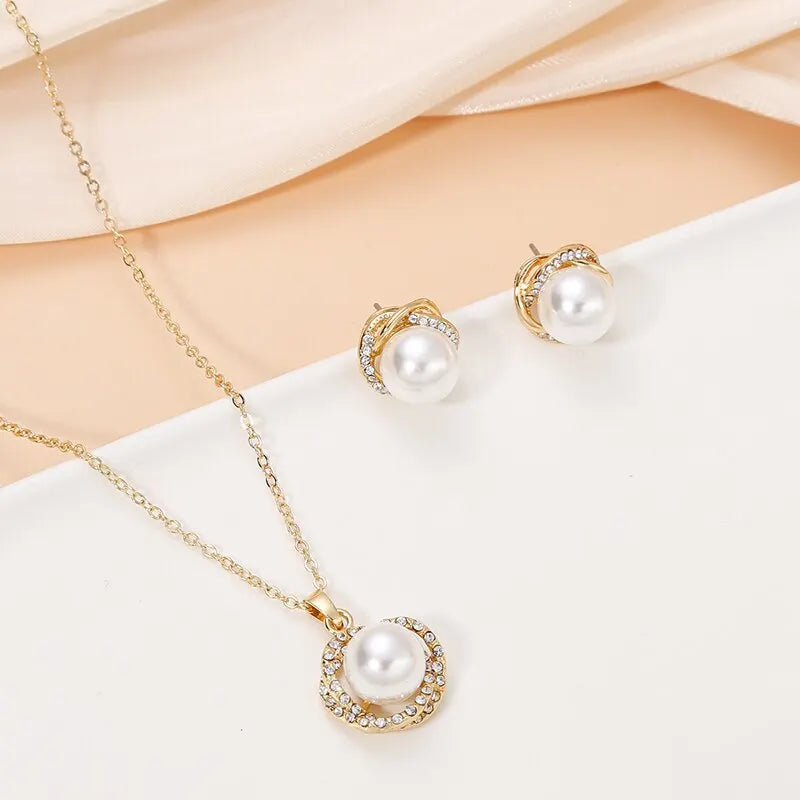 Golden South Sea Shell Pearl Jewelry Set with Zircon Pendant and Earrings