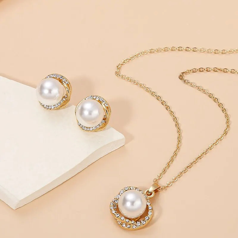 Golden South Sea Shell Pearl Jewelry Set with Zircon Pendant and Earrings
