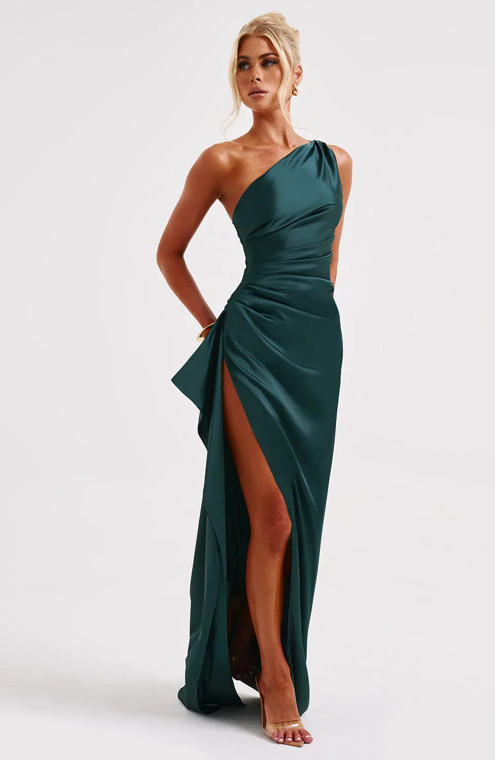 VELANORA Vestito in raso seducente con spacco e una spalla sola